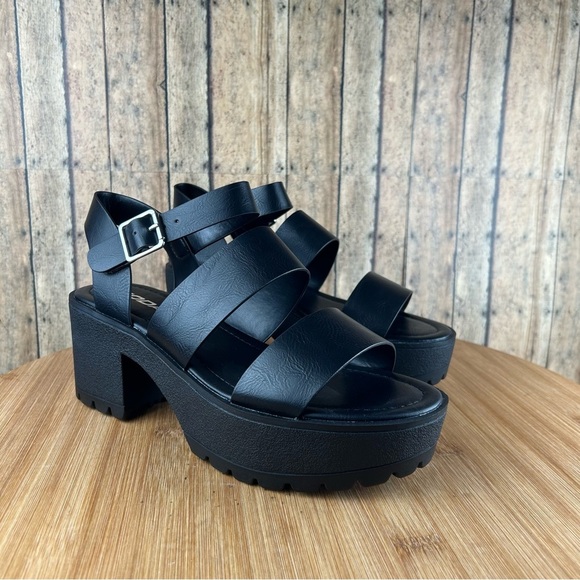 Women's Black Platform Sandals (ACCOUNT-S) - Picture 1 of 6